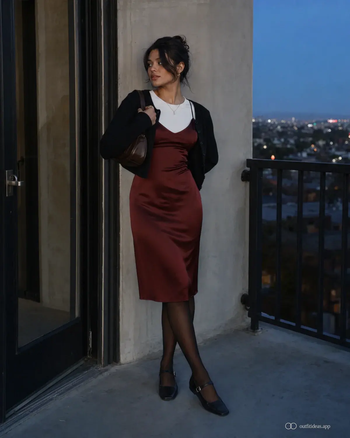 90s outfit ideas easy repeat outfit with a complete outfit, practical shoes, and scene-ready accessories