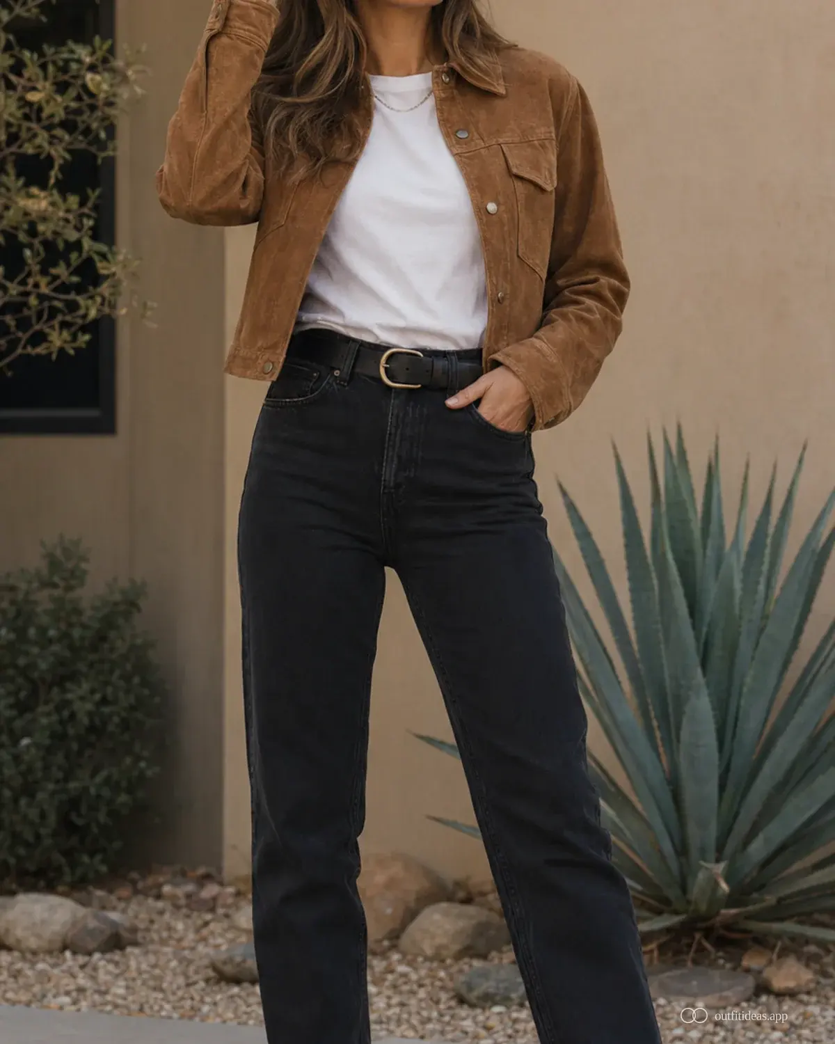 cowgirl outfit ideas layered variant with a complete outfit, practical shoes, and scene-ready accessories